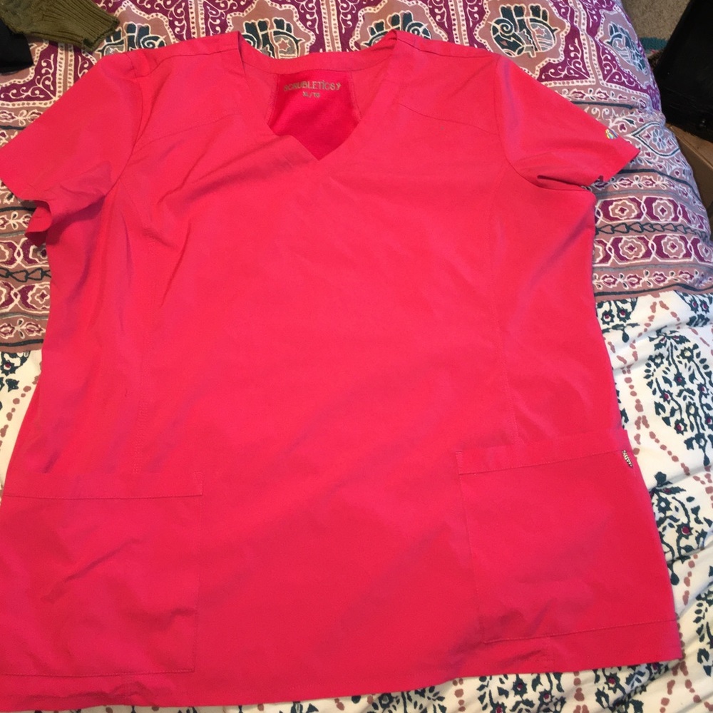 Scrubletics top